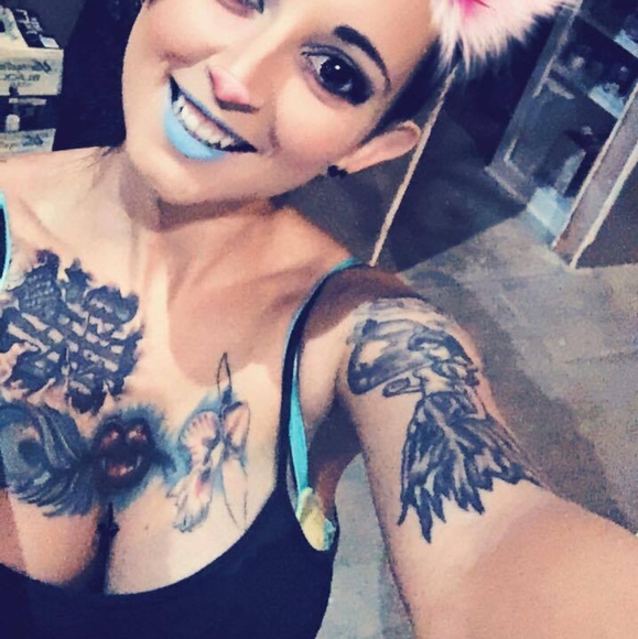 Meet your Posher, Nyx - Picture 1 of 1